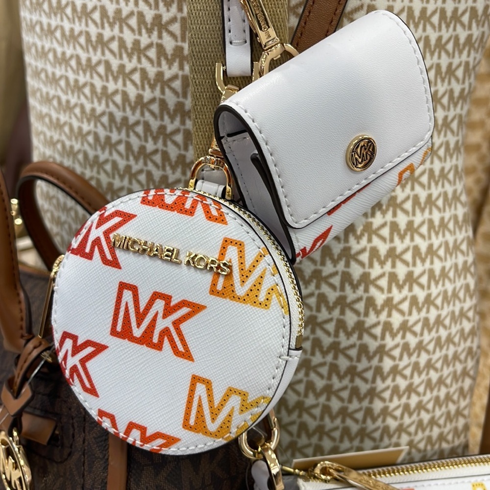MICHAEL KORS JET SET TRAVEL SMALL SHOULDER CROSSBODY BAG WITH TECH ATTCH AIRPOD - Picture 2 of 16